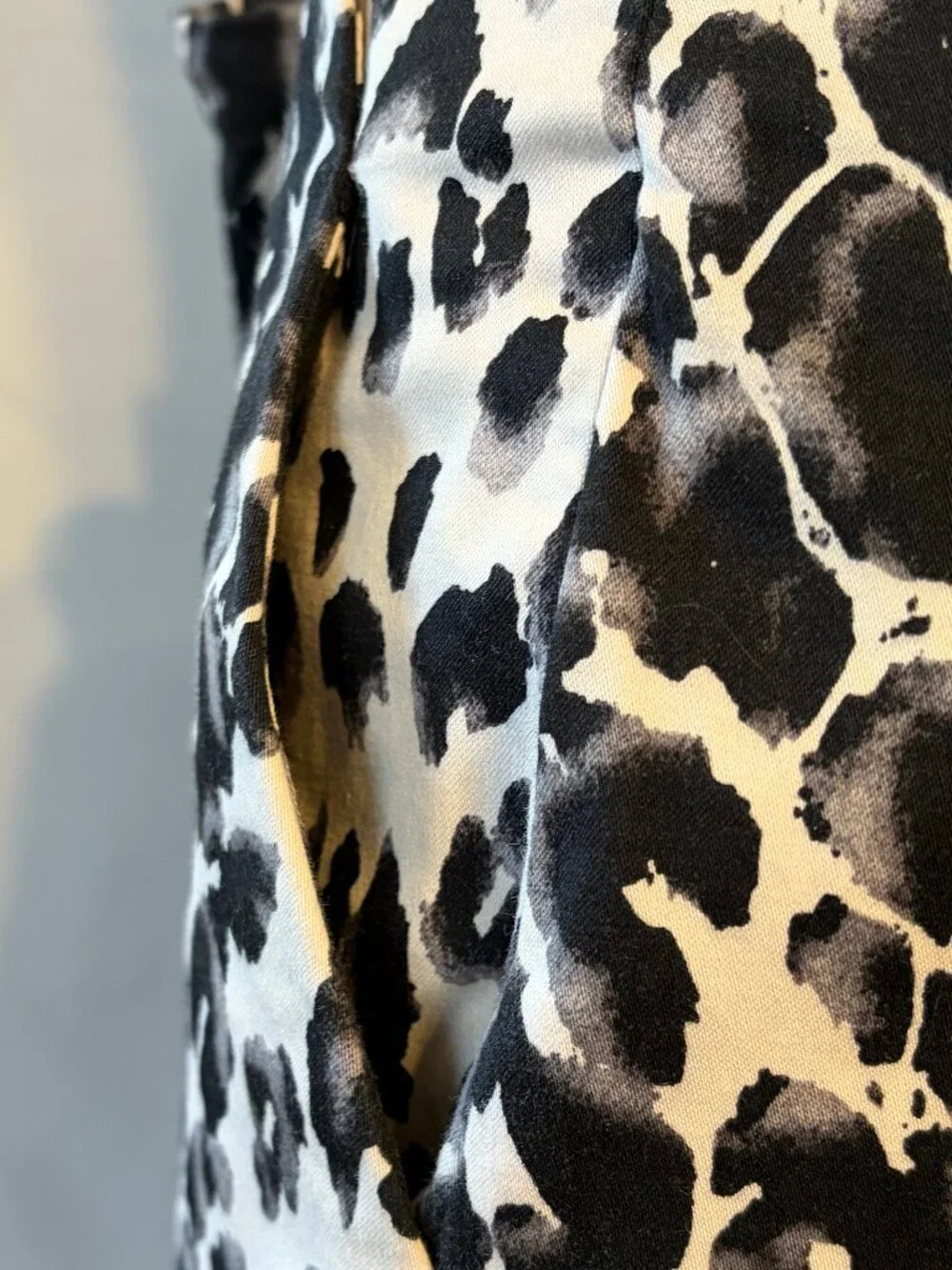 Mossimo Leopard Print Black/White/Gray Pencil Skirt Size 16